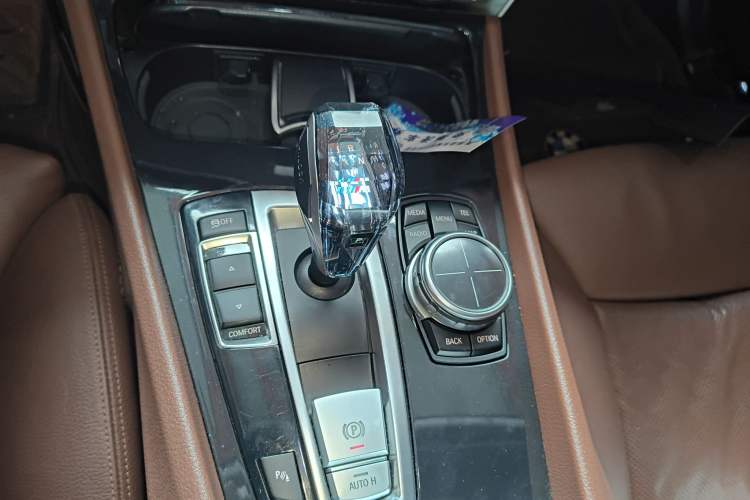 Used BMW 5 Series GT 2013 535i Leading Model Gear Lever