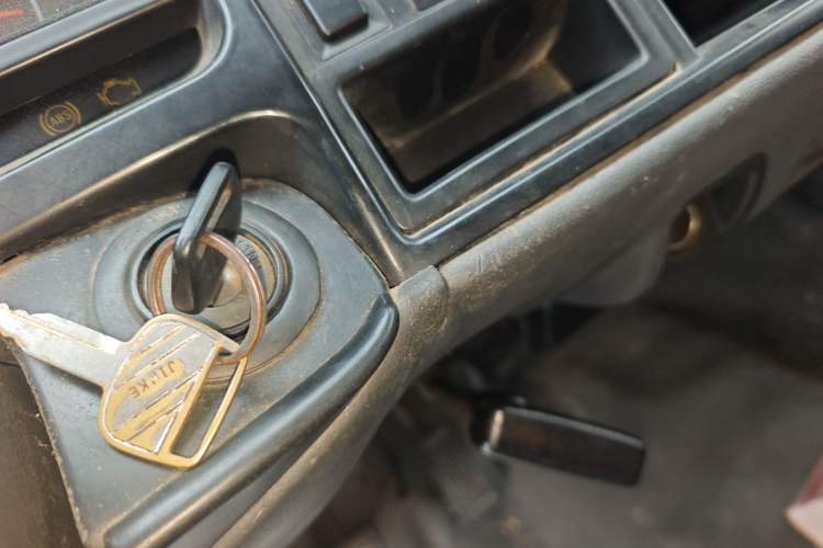 Used Jinbei Hiace 2011 2.0L 5th Generation Kuaiyunwang Standard Version 4G19
