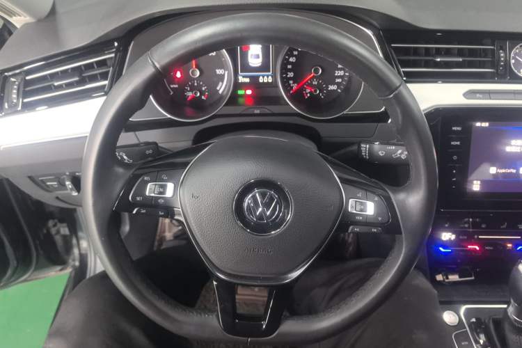 Used Volkswagen Magotan GTE Plug-in Hybrid 2020 GTE Luxury Model
