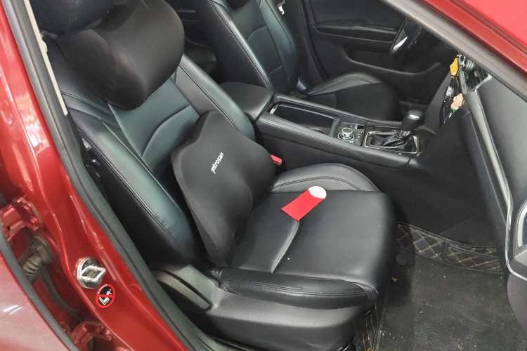 Used Mazda 3 Axela 2017 Sedan 1.5L Automatic Luxury Model Emission Standard China V Right Front Seat