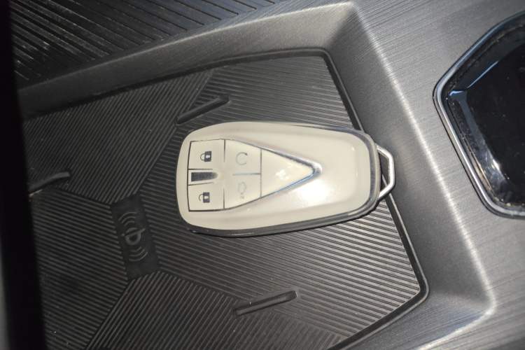 Used Oshan Z6 New Energy 2023 ZhiDian iDD 150KM Flagship PLUS