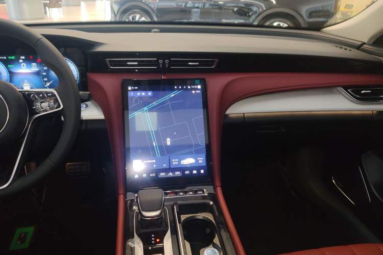 Used Hongqi H5 PHEV 2025 170 Super Hybrid Version Audio And AC Panel