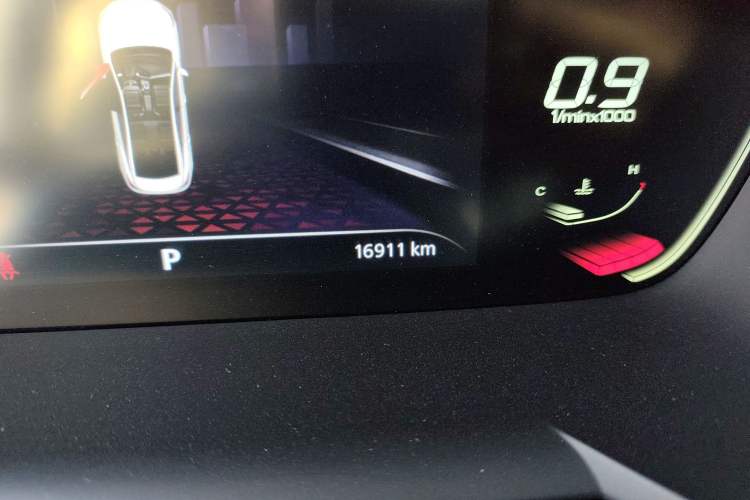 Used MG 5 2021 Revised Version 180 DVVT CVT Youth Luxury Edition Odometer Close Up