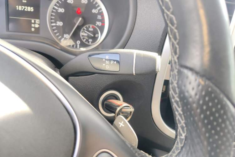 Used Mercedes-Benz Vito 2018 2.0T Business Version China VI Emission Standard
