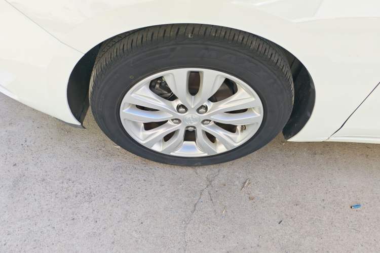 Used Buick GT 2021 Revised Version Flagship 1.5L Automatic Elite Edition Left Front Wheel Hub