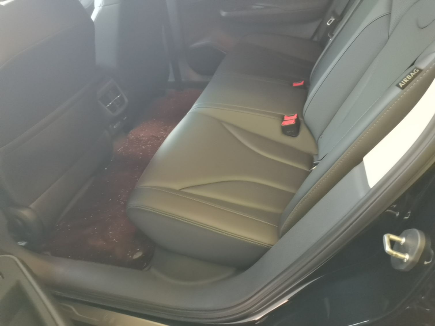 Hongqi E-QM5 2022 431 km Charge & Enjoy Edition — снимка 20