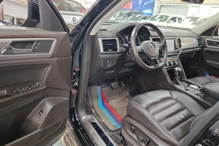 Used Volkswagen Teramont 2017 330TSI Two-Wheel-Drive Luxury Edition Driver Seat