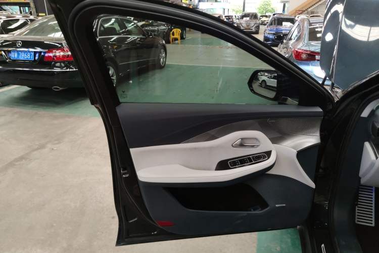 Used ARCFOX Alpha S 2021 708S+ 160kW Left Front Door Interior