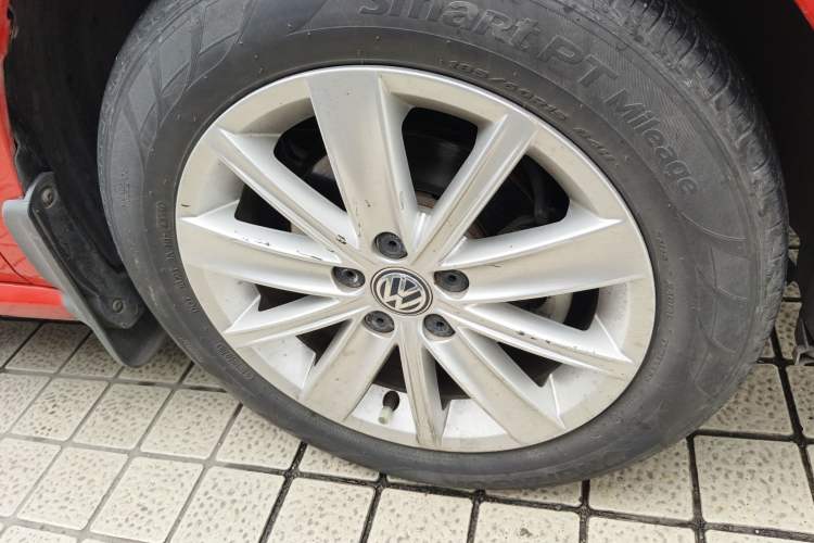 Used Volkswagen Polo 2014 1.6L Automatic Comfort Edition
