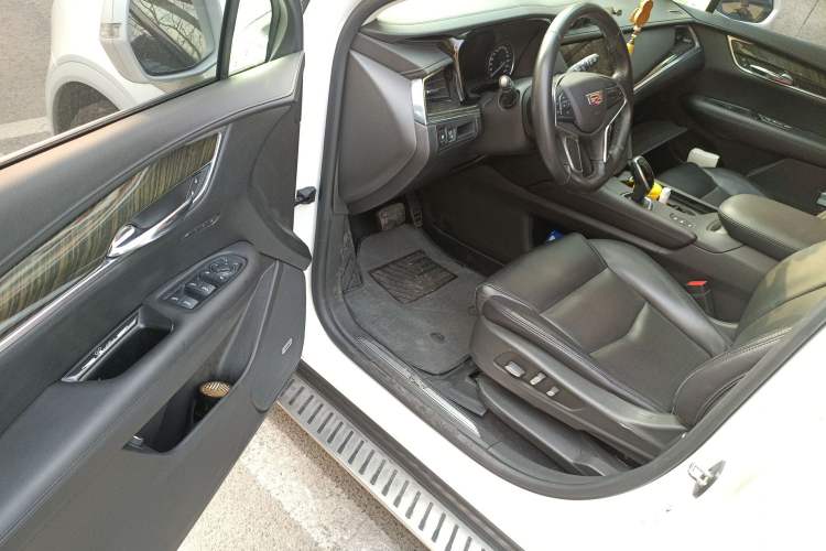 Used Cadillac XT5 2018 28T Four-Wheel Drive Luxury Model
