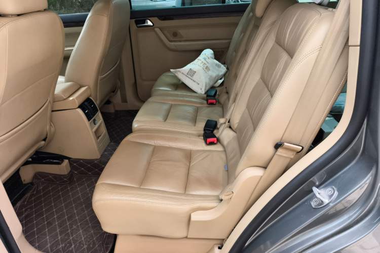 Used Volkswagen Touran 2011 1.4T DSG ZhiZhen Edition 5 Seats Left Rear Seat