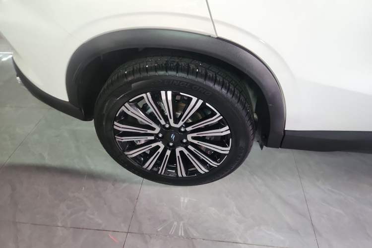Used CHANGAN OSHAN X5 2021 1.5T DCT Prestige Edition Right Rear Wheel Hub