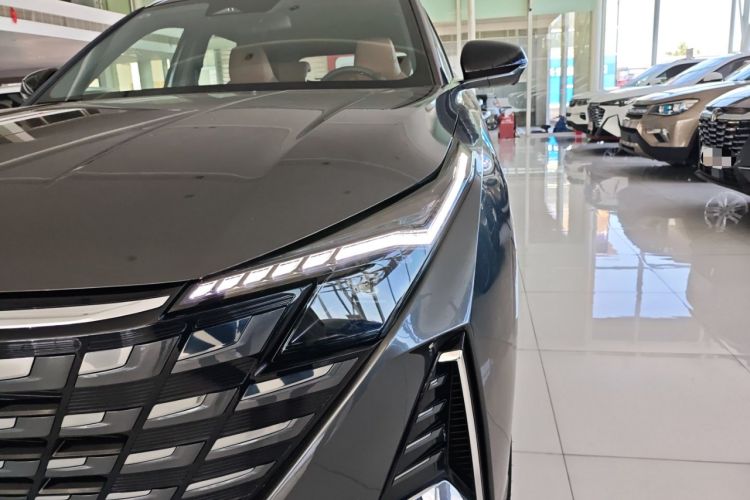 Used CHANGAN UNI-Z 2025 1.5T Premium Edition Left Front Headlight