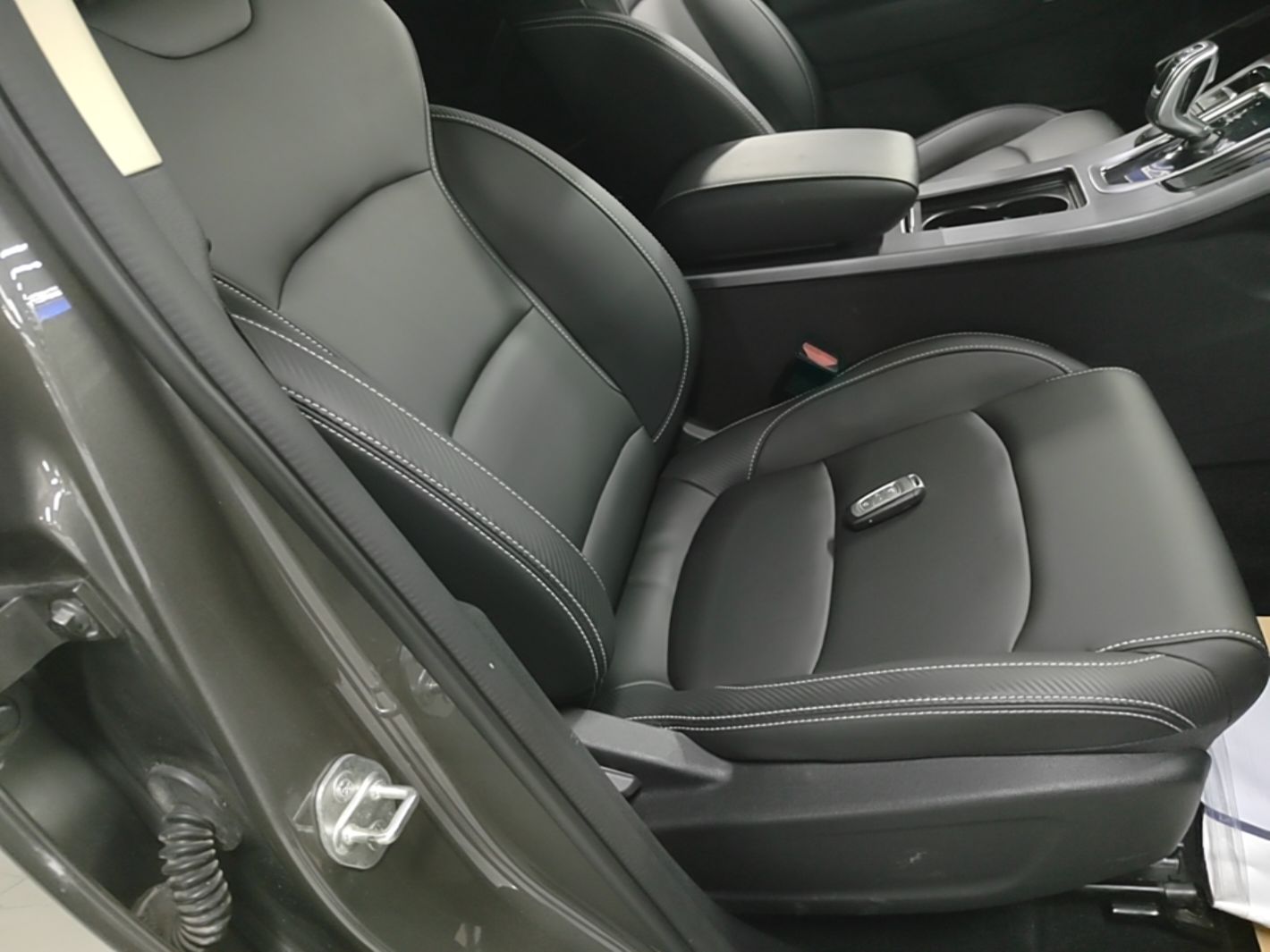 Geely Auto Emgrand X7 Sport 2021 1.8TD DCT Two-Wheel Drive Asian Games Comfort Edition — снимка 19