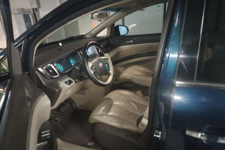 Used Buick GL8 2013 3.0L GT Luxury Business Haoya Edition
