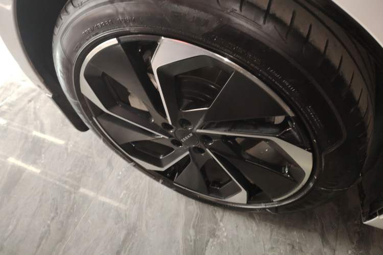 Used Zeekr 001 2022 Ultra-Long Range Dual-Motor YOU Version