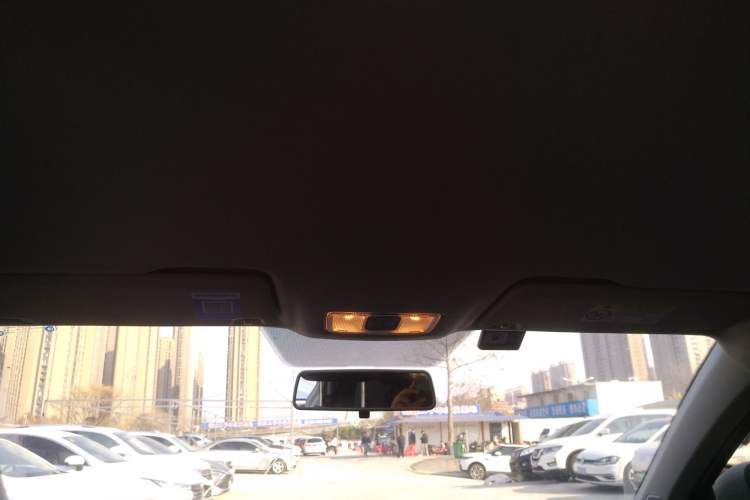 Used Jetta VS5 2023 280TSI Automatic Trend Edition Headliner