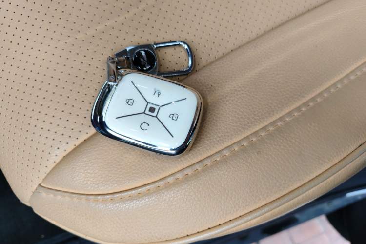 Used ARCFOX T1 2025 Model 425 PRO Vehicle Key