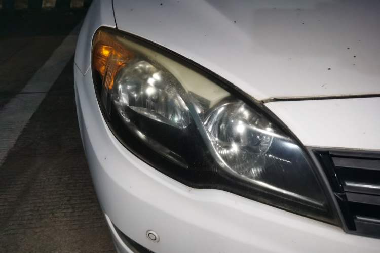 Used Soueast V5 Lingzhi 2015 1.5L Manual Luxury Model