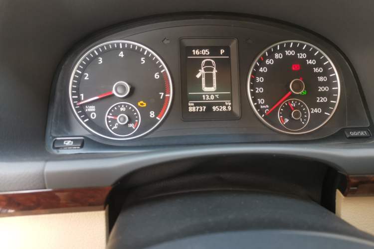 Used Volkswagen Touran 2011 1.4T DSG ZhiZhen Edition 5 Seats
