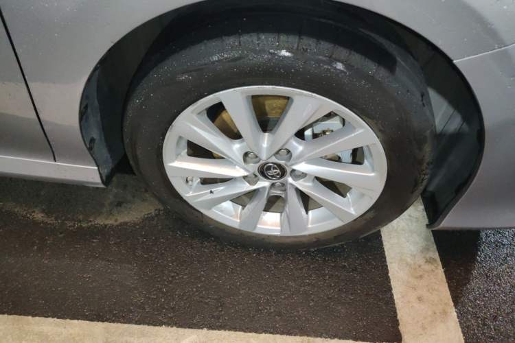 Used Toyota Camry 2021 2.0G Luxury Edition Right Front Wheel Hub