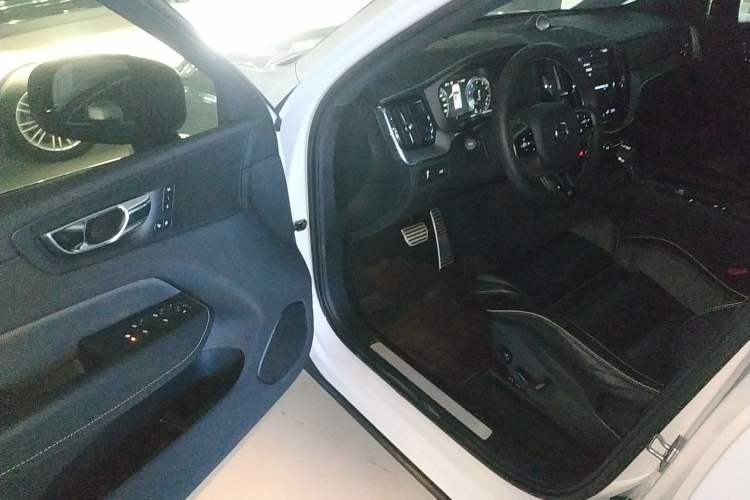 Used Volvo XC60 2021 T5 4x4 Smart & Advanced Sport Edition