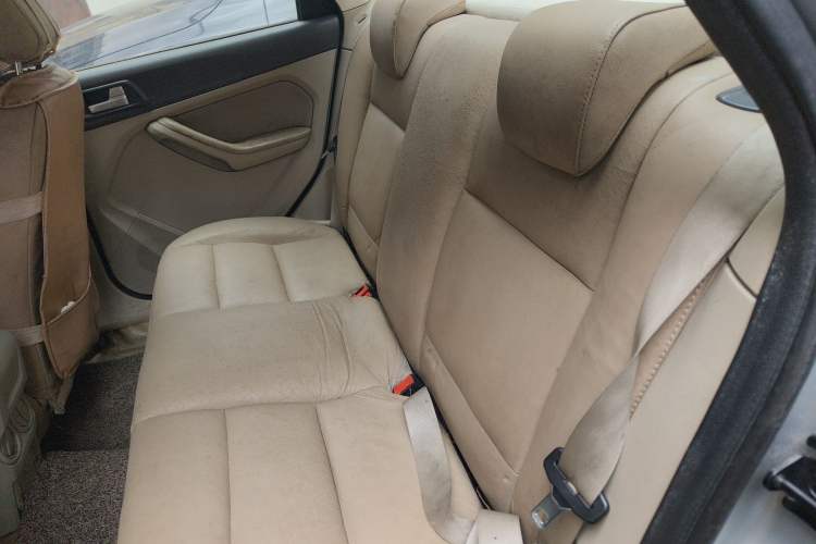 Used Ford Focus 2011 Sedan 1.8L Manual Comfort Model