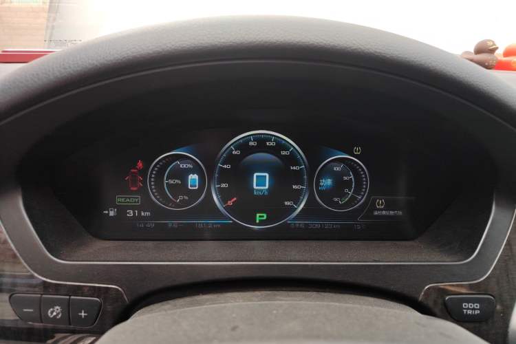 Used Denza 2014 Deluxe Edition
