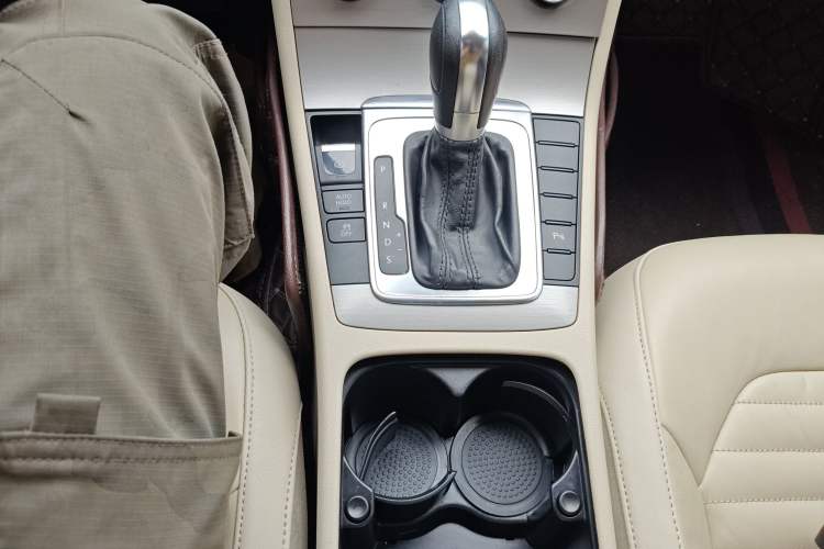 Used Volkswagen Magotan 2013 1.8TSI Luxury Model Gear Lever