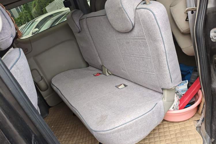 Used Nissan NV200 2014 1.6L CVT Zunya Model China IV Standard
