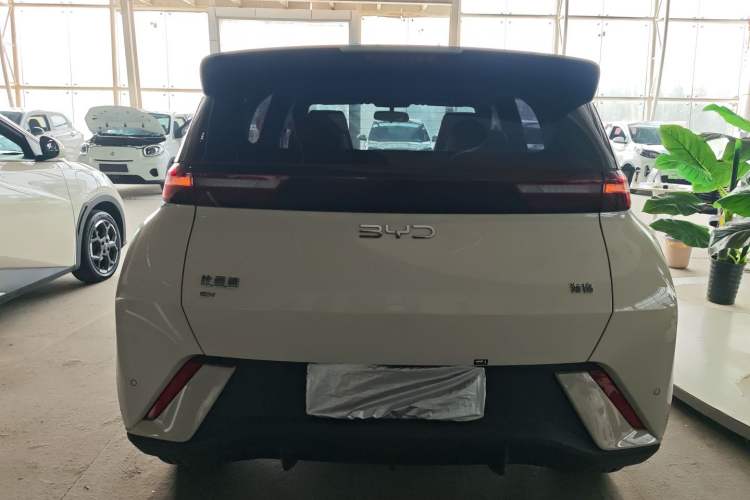 Used BYD Seagull 2025 305 km Free Version
