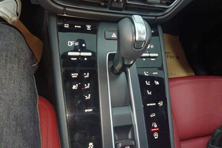 Used Porsche Macan 2022 Macan 2.0T