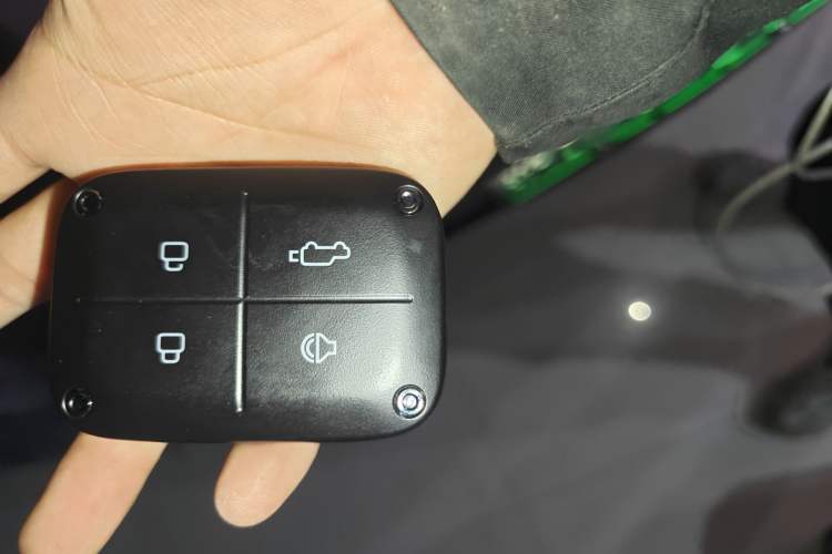 Used iCAR V23 2025 401 Two-Wheel Drive Intelligent Driving Version
