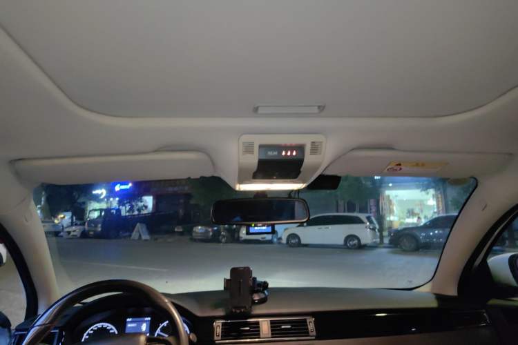 Used Qoros 3 2016 Urban SUV 1.6T Automatic ZhiZhen Model Headliner