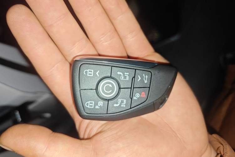 Used Buick GL8 New Energy 2024 Lu Zun Luxury Edition 7-Seater Interior 1