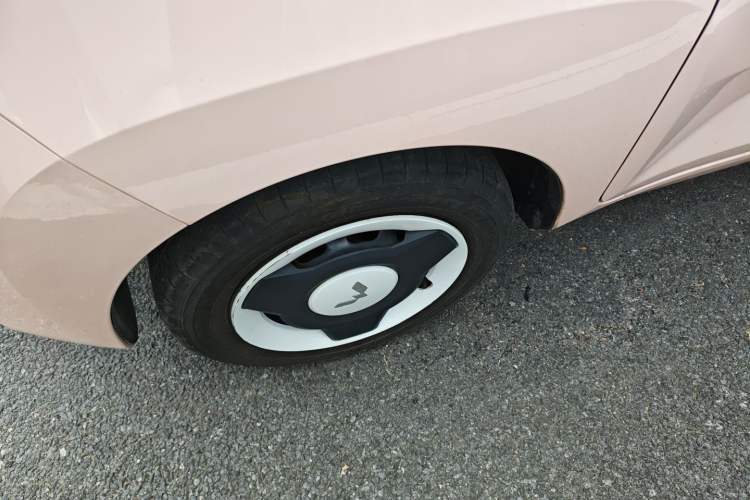 Used Wuling Hongguang MINIEV 2021 Macaron Premium Model – Lithium-NMC
