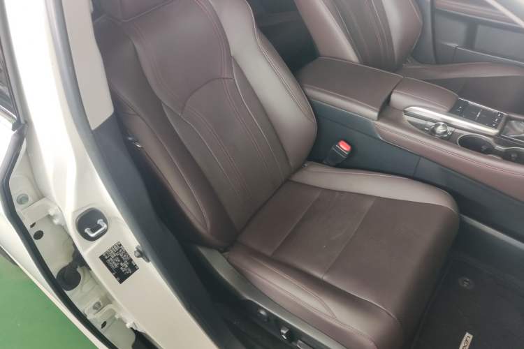 Used Lexus RX 2020 Facelifted 300 4x4 Elegant Edition Right Front Seat