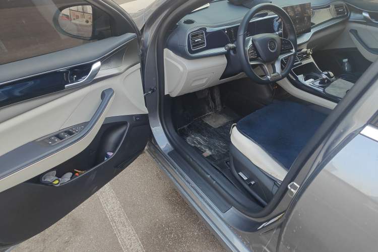 Used BYD Qin PLUS 2021 EV 500KM Luxury Model
