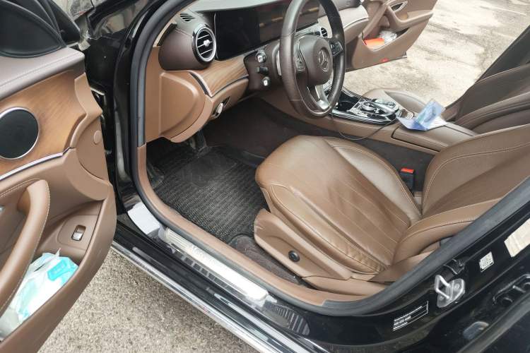 Used Mercedes-Benz E-Class 2017 E 300 L Luxury Model
