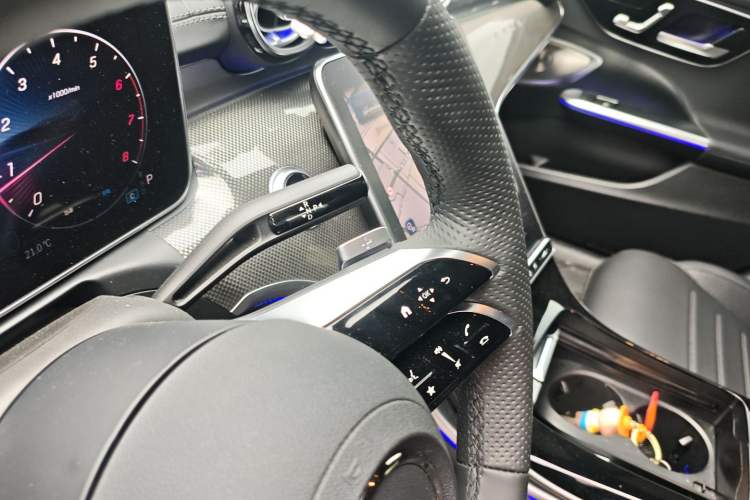 Used Mercedes-Benz C-Class 2025 Refresh C 260 L Night Edition Sports Version Gear Lever
