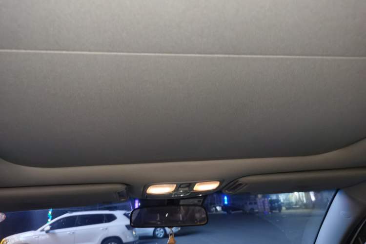 Used Kia Sorento 2013 2.4L 5-Seater Gasoline Comfort Edition Headliner