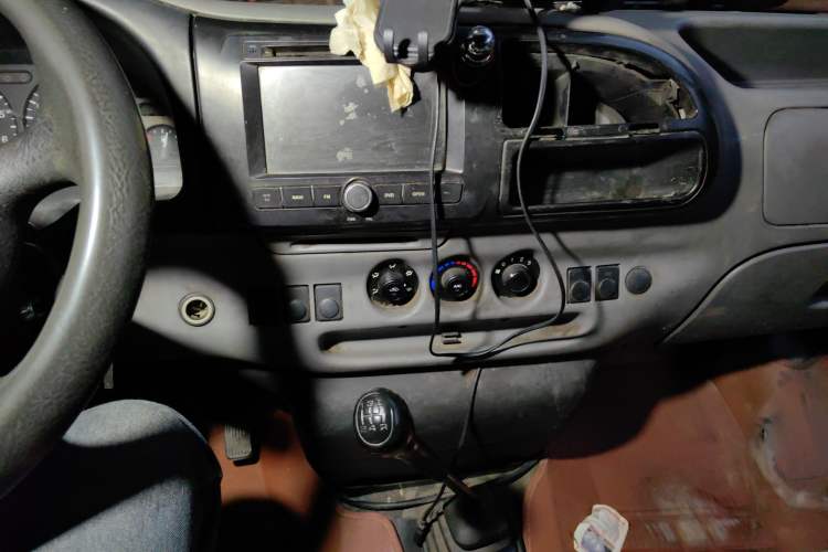 Used Ford Classic Transit 2013 2.8T Revised Diesel Standard Version with Long Wheelbase and High Roof – JX493ZLQ4 Audio And AC Panel