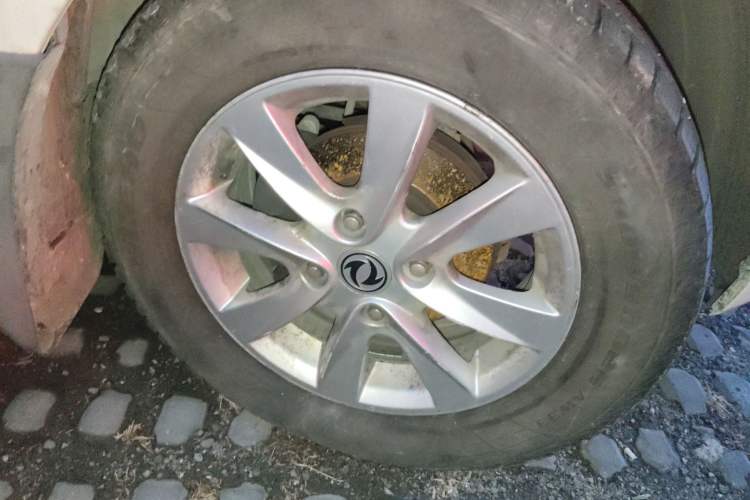 Used Dongfeng Fengon 330 2018 1.5L Manual Utility Version I DK15 Right Front Wheel Hub