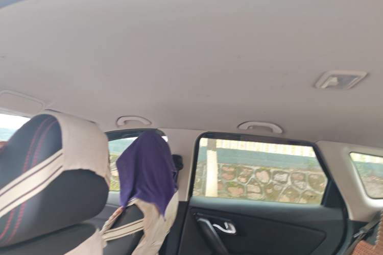 Used FAW Senya R7 2016 1.6L Manual Luxury Model Headliner