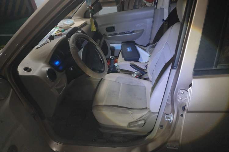 Used Wuling Hongguang 2014 1.2L Standard Model China IV Left Front Seat