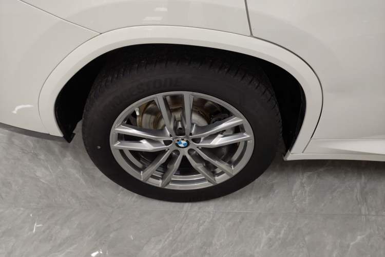 Used BMW X4 2021 Restyled xDrive 25i M Sport Package Right Rear Wheel Hub
