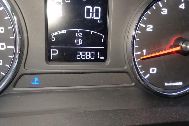 Used Roewe i6 2020 PLUS 1.6L CVT 4G Connected Glory Flagship Edition