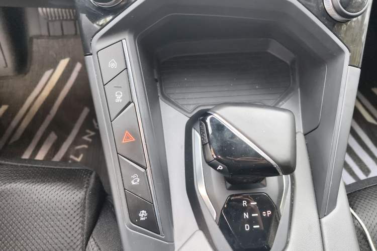 Used Lynk & Co 06 EM-P 2022 PHEV 84 km Range Pro Version
