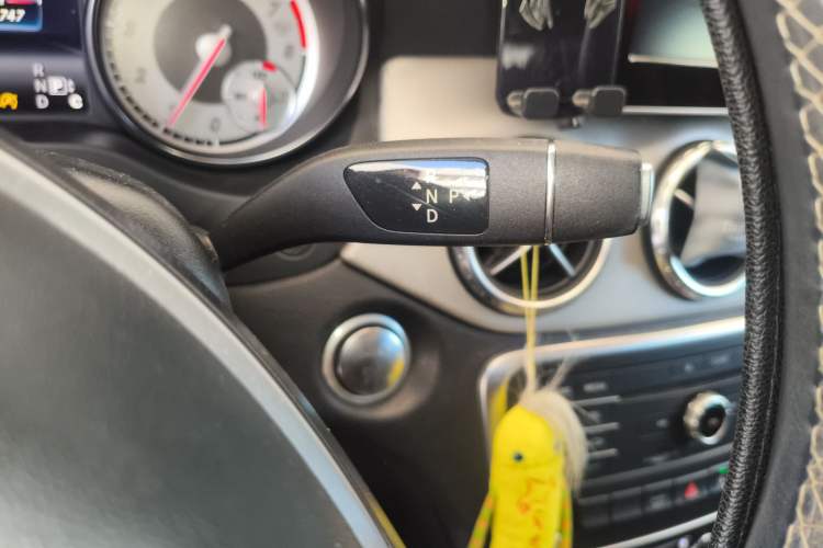 Used Mercedes-Benz GLA 2016 GLA 200 Fashion Model Gear Lever