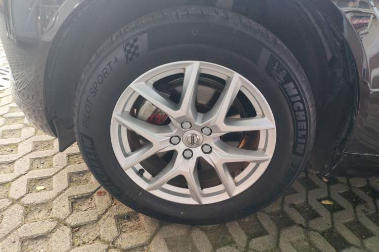 Used Volvo XC60 2021 T5 4x4 Smart Luxury Edition Exterior 7